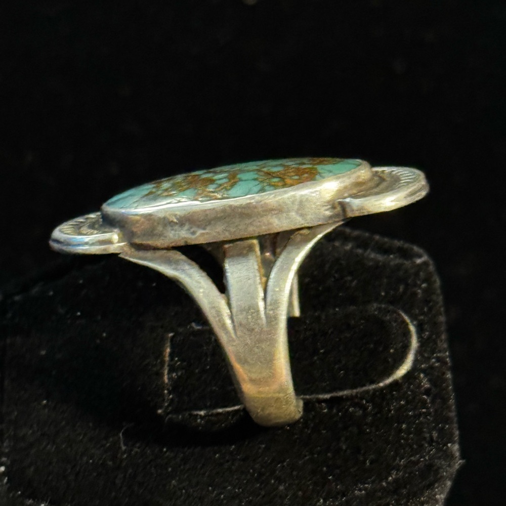 Vintage Native American Turquoise Heavy Sterling Silver Ring Size 6 - Picture 3 of 4